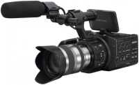 Купить видеокамера Sony NEX-FS100  по цене от 94770 грн.