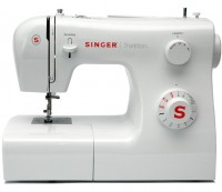 Купити швейна машина / оверлок Singer 2250  за ціною від 5400 грн.